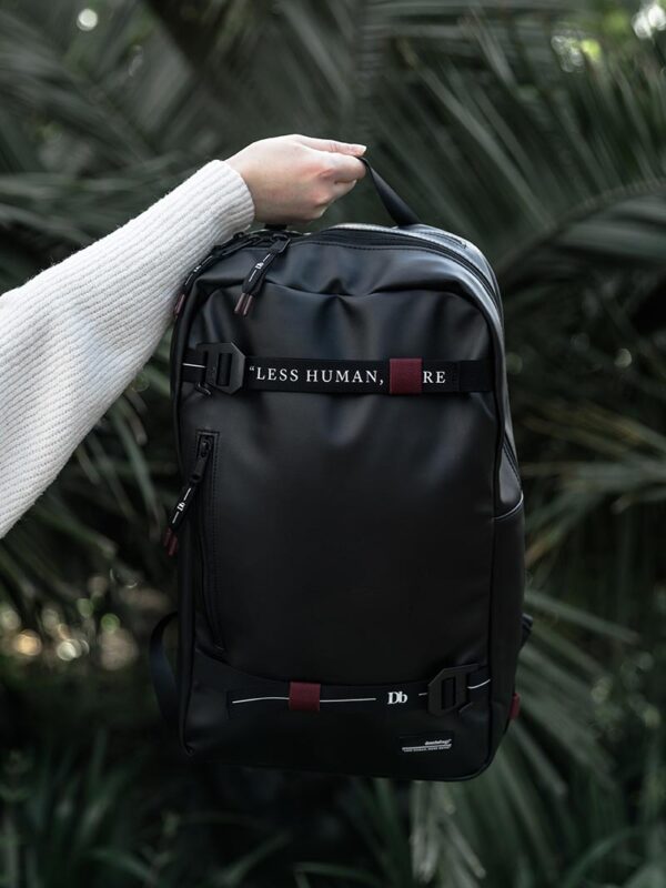 Black Nylon Waterproof Backpack – Large-Capacity, Ultra-Light Pack for Daily Commute & Travel