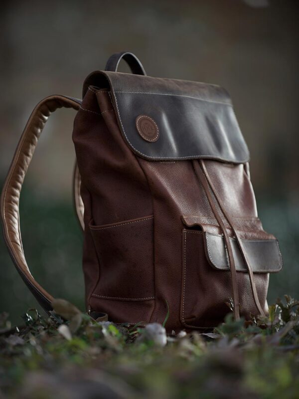 Brown Full-Grain Leather Large-Capacity Travel & Commuter Bag