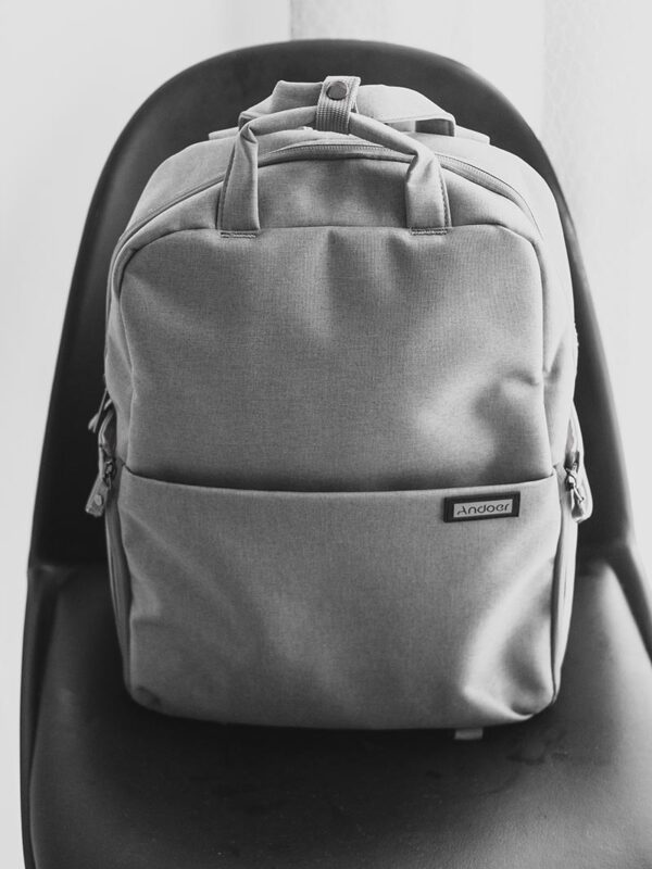 Minimalist Black Large-Capacity Tote – Sleek, Urban-Ready Everyday Bag