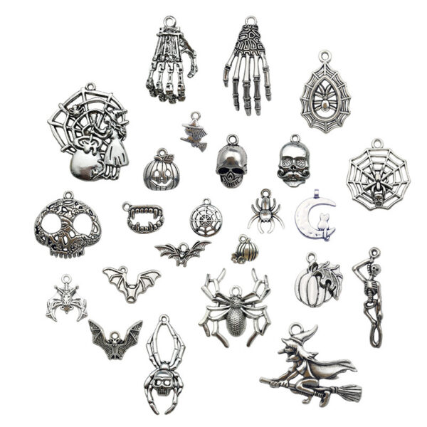 6635c25b-e339-4326-8abf-611e0f4ec989.jpg Halloween Accessories Pumpkin Skull Bat Hand Claw Ornament