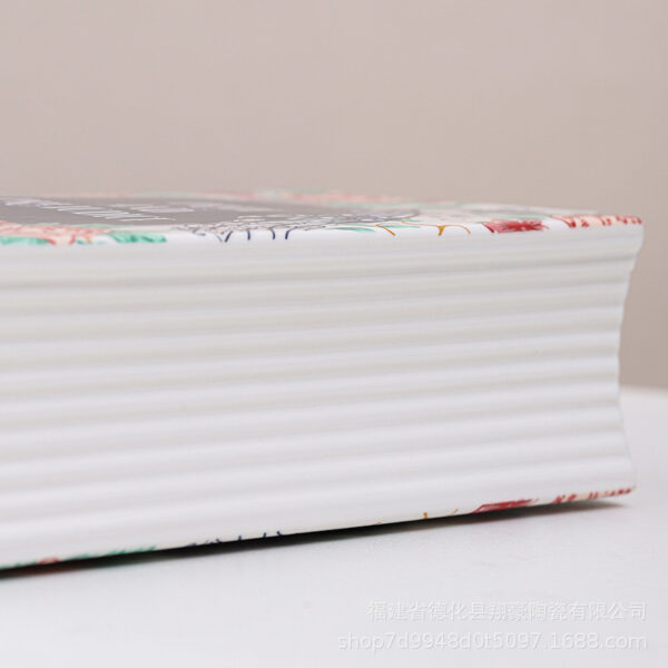 c3c8b062-0b1d-4ee4-8be1-04bed1eea6f5.jpg Creative And Personalized Book Ceramic Vase